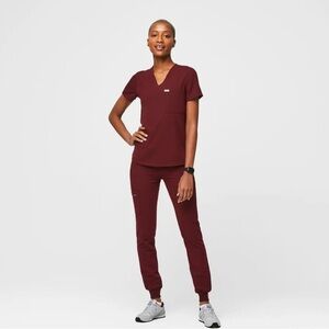 Figs Women's Scrub Set